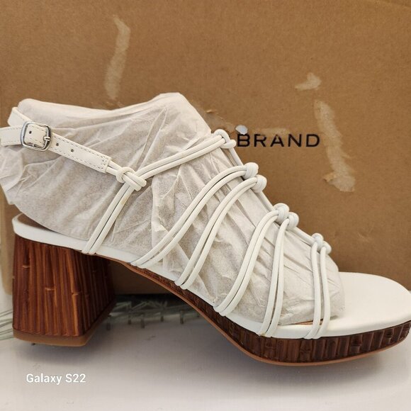 Lucky Brand " Bassie" Bright White Goat Nubuck Sandals. NIB. Size 7.5 - Picture 1 of 12